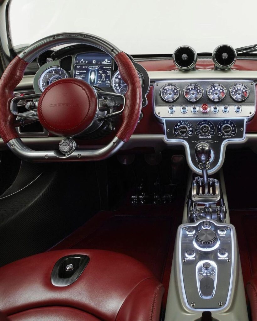 Here again, not unlike a Bugatti Chiron interior. Functional, but also ornate. Lots of LED around controls. Note the dial on bottom of wheel, positioned just like on a Chiron. Controls are all logical, very German. 