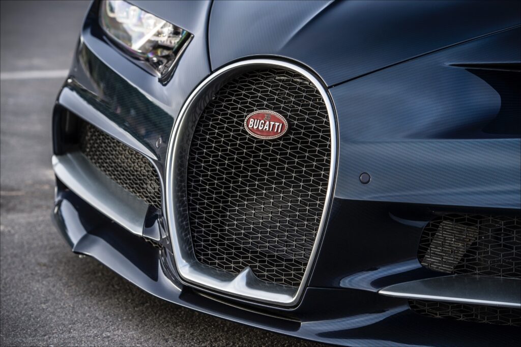 Bodywork behind the horseshoe grille creates the sense of an aircraft fuselage feeding a jet engine. 